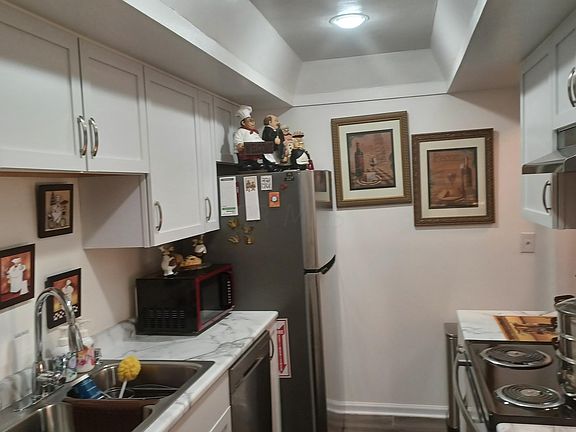 5th image of 892 Chatham Ln Unit D