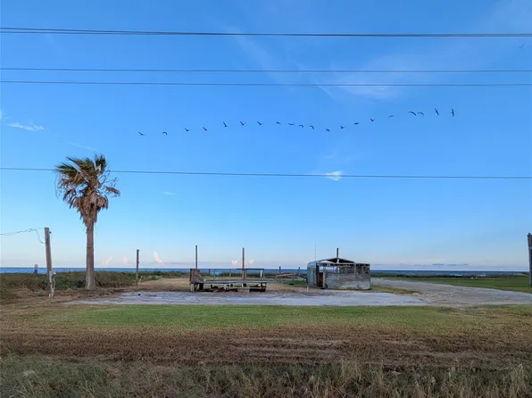 2270 Highway 87, Gilchrist, TX 77650