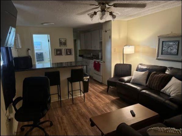 140 Orlando Dr APT 1