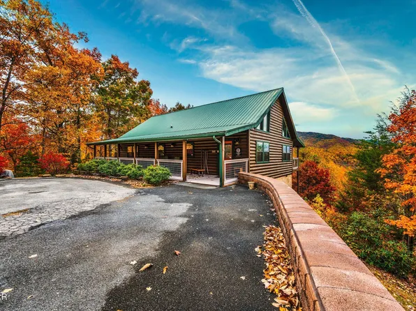 859 Pinnacle Vista Rd, Gatlinburg, TN 37738