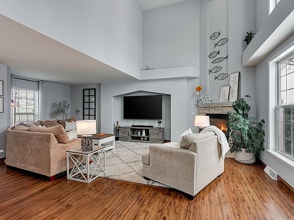 4th image of 1427 W Starview Dr