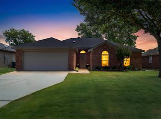 2706 Jennie Wells Dr, Mansfield, TX 76063