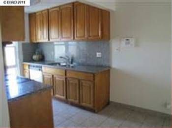 4th image of 1033 Parkside Dr