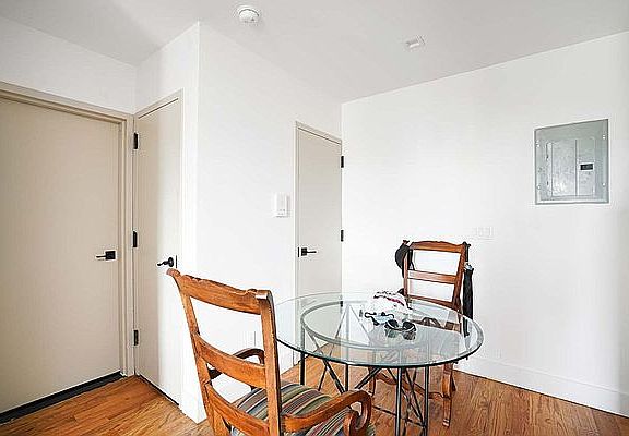 3rd image of 1074 Putnam Ave #4F