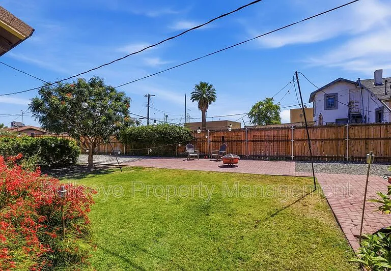 1238 E McKinley St — Photo 33
