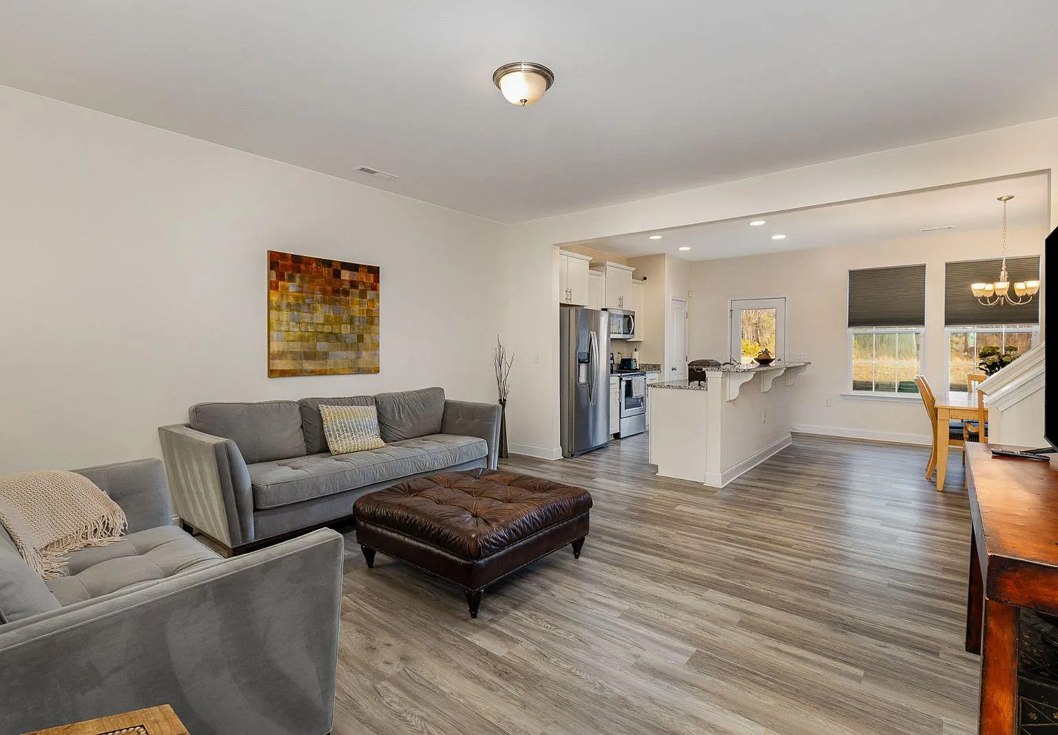 3 bed, 2.5 bath, 1699 sqft, $1,800 — Photo 4
