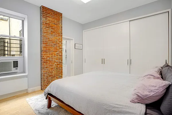 Sold by Compass | media 9