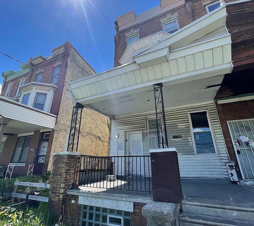 1st image of 3222 N 17th St #81