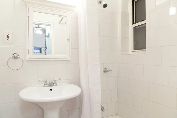 Rented by Optimar International Realty | media 7