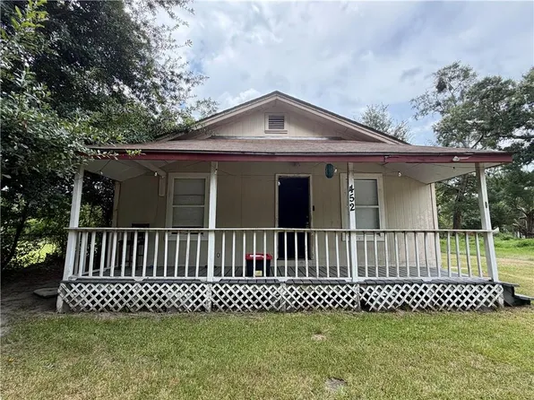 452 Hopi St, Chickasaw, AL 36611