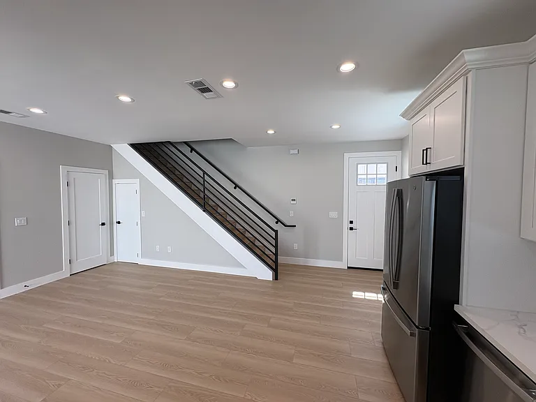 732 Owen Dr #101 — Photo 9