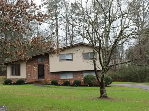 2405 Falls River Dr, Lithia Springs, GA 30122