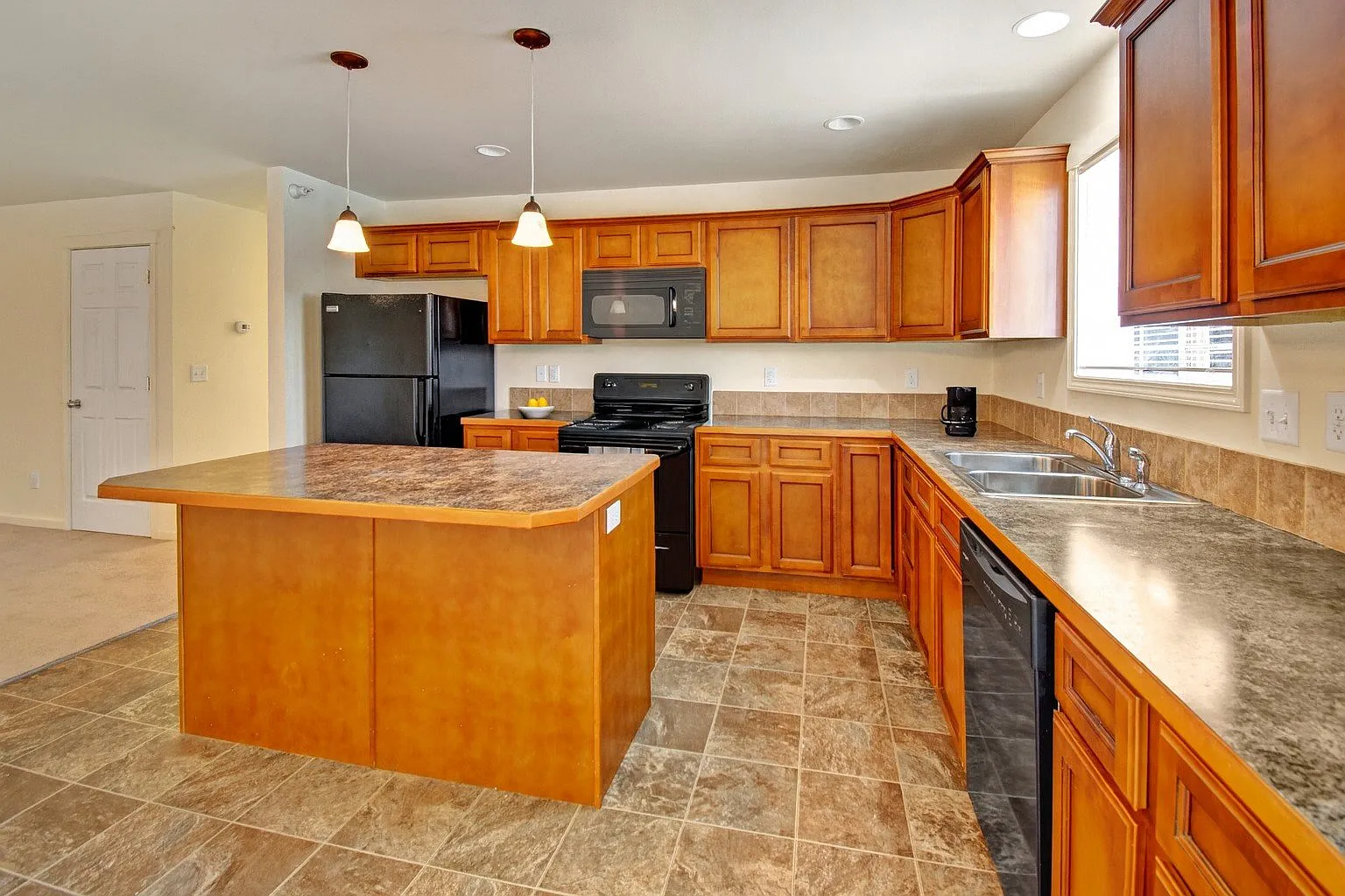 Phoenix Ridge — Photo 2