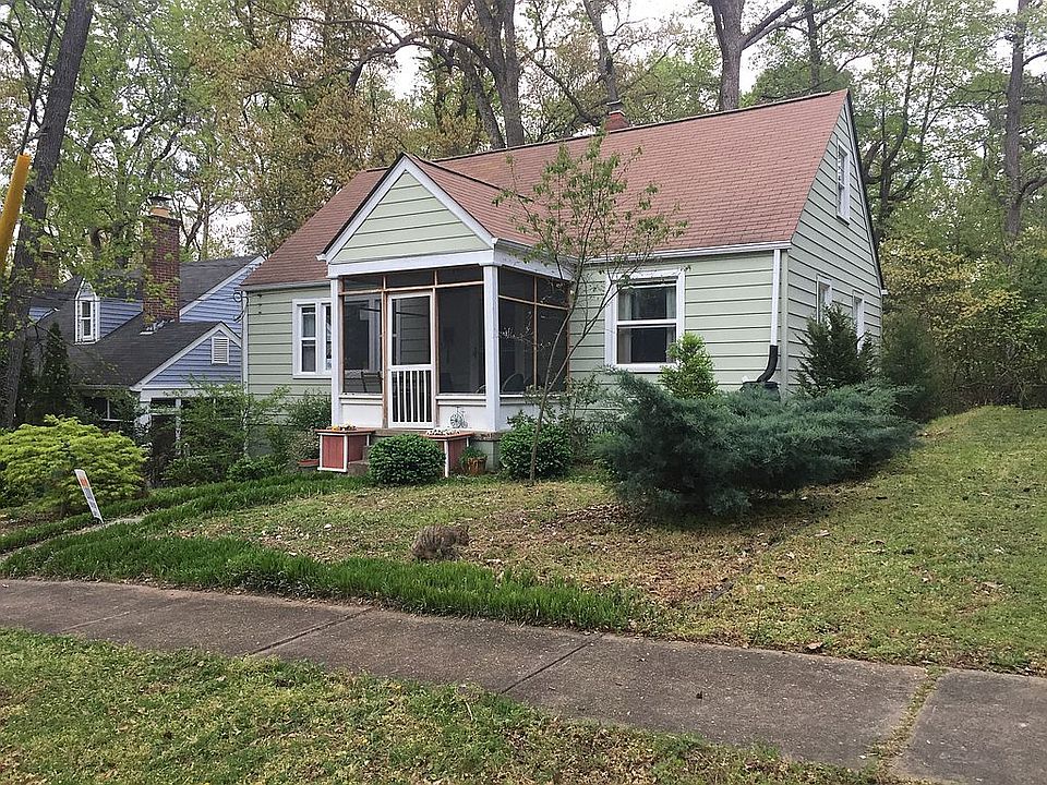 2nd image of 211 Bland St