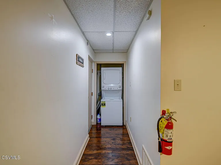 105 W Main St #3RDFLAPT2 — Photo 22