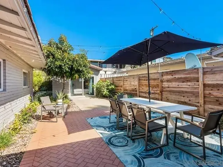 8373 El Paseo Grande — Photo 10