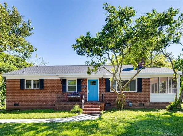 1138 E Woodlawn Rd, Charlotte, NC 28209