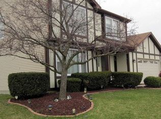 600 Bluff St, Carol Stream, IL 60188