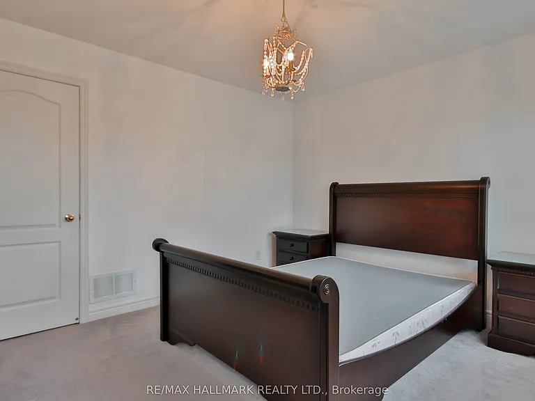 15 Briarglen Rd — Photo 26