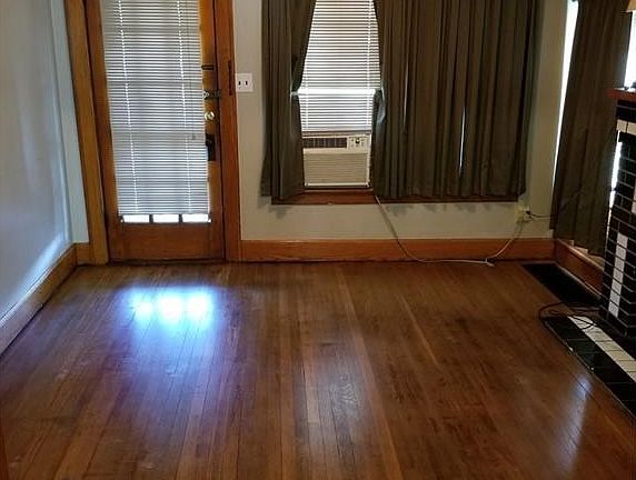 4th image of 1402 Roselawn Ave