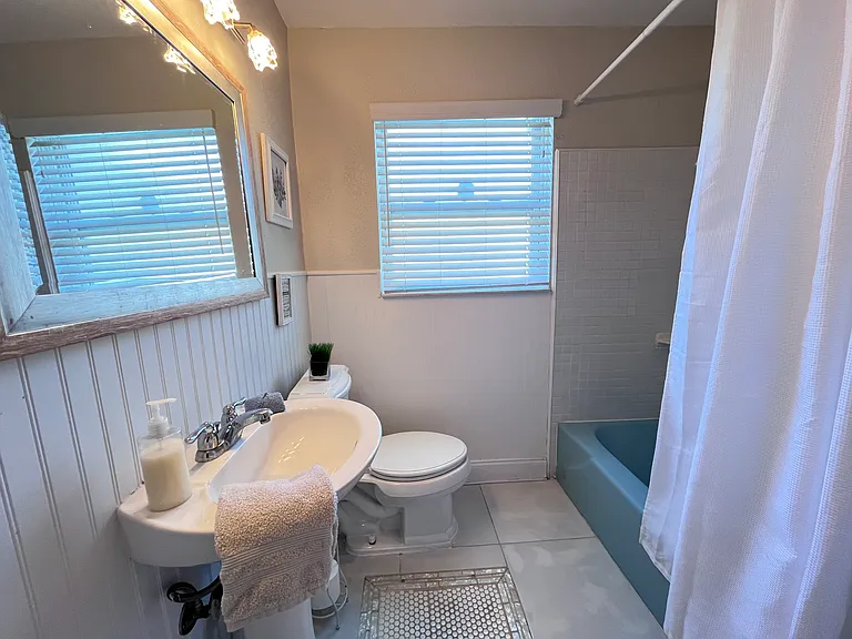 111 Bluff Ter — Photo 17