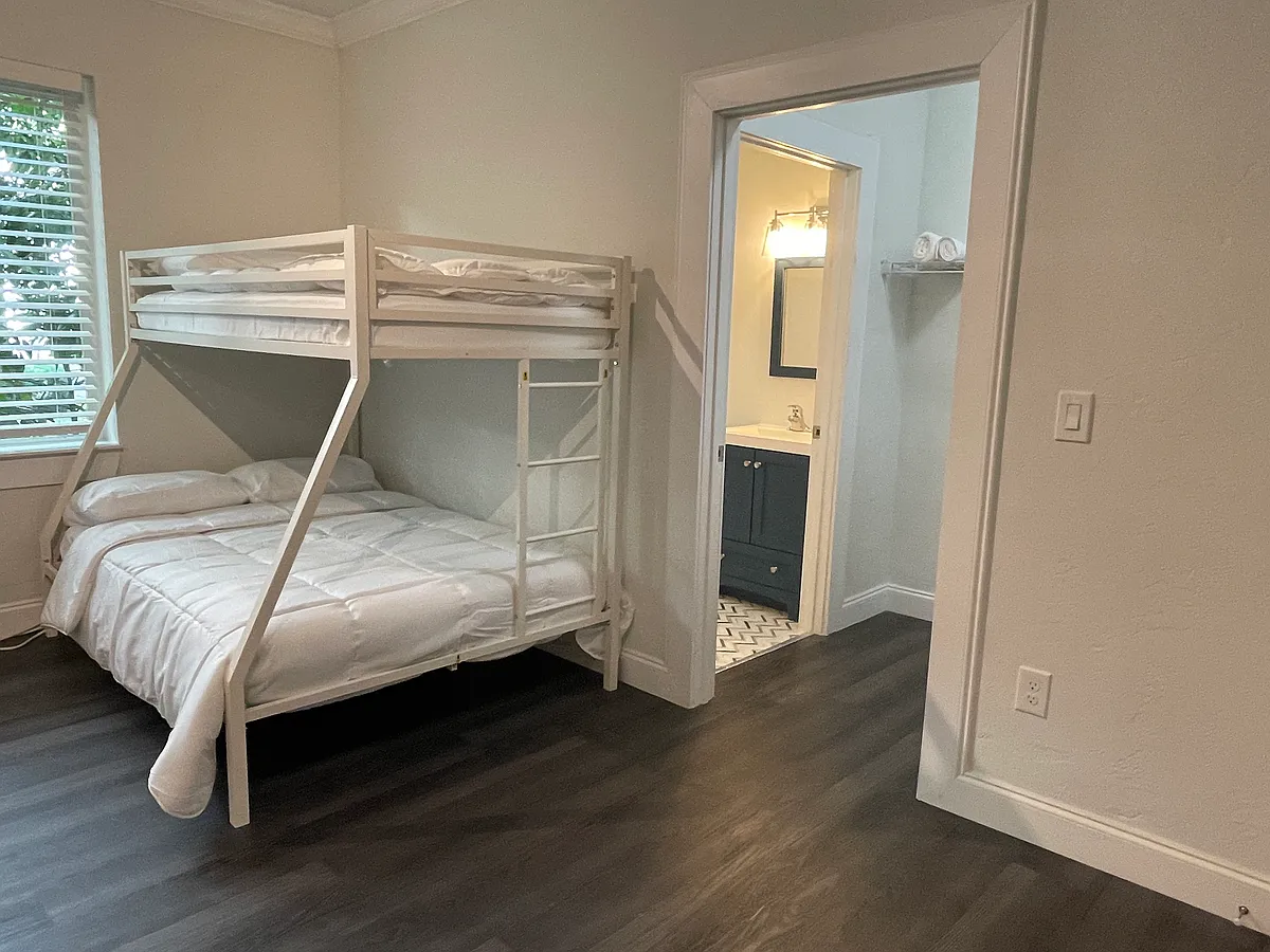 Building Photo - 1115 Euclid Ave #4