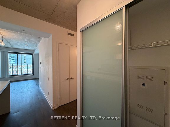 3rd image of 560 King St W #610