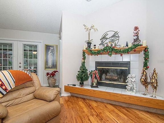 4th image of 10920 Kenbrook Dr