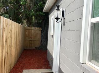 908 2nd St S, Jacksonville Beach, FL 32250