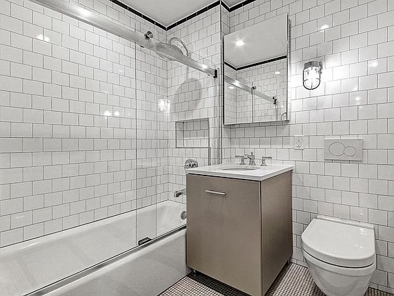 5th image of 21 Avenue B #312