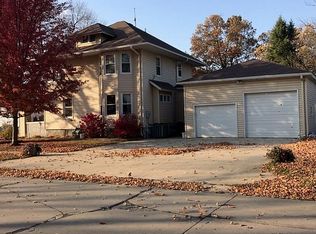 208 Woodland Ave, Riceville, IA 50466