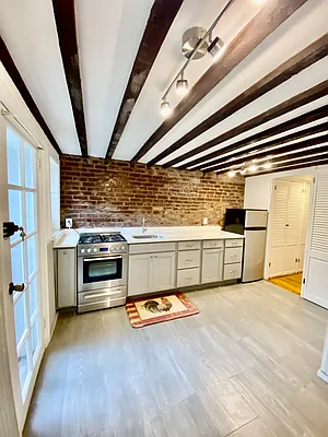 Rented by CMV Realty Inc. | media 30