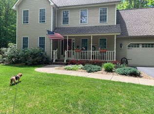 5 Pond Hollow Rd, Averill Park, NY 12018