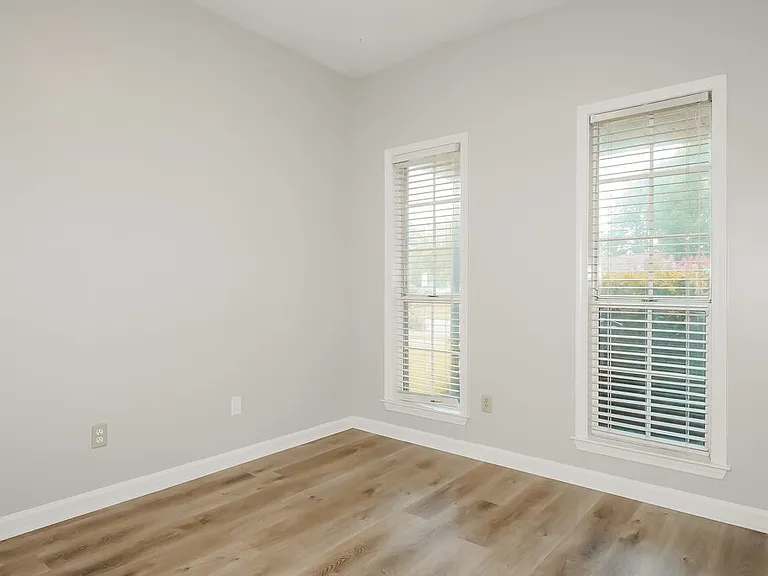 8170 Timber Knoll Ln — Photo 11