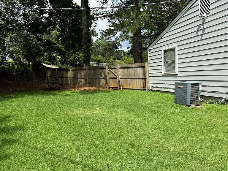 630 Royal St — Photo 15