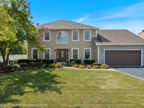 2304 Kentuck Ct, Naperville, IL 60564