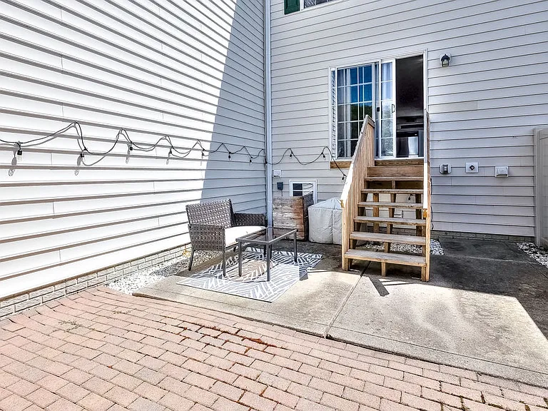 7236 Colonial Affair Dr — Photo 29