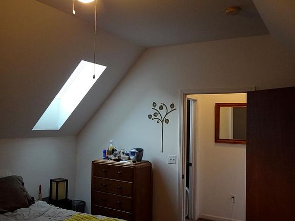 5th image of 2436B N Weil St