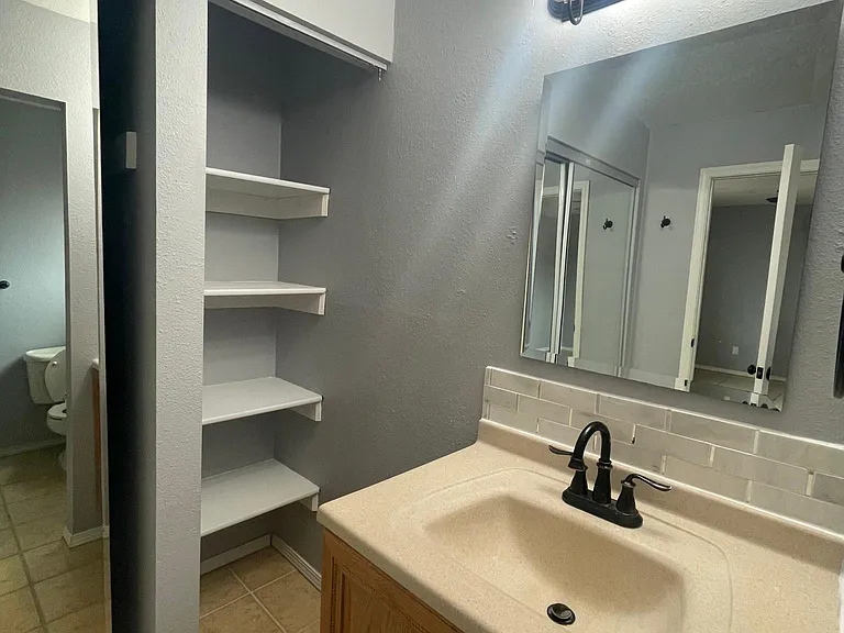 9009 Pony Express Trl NE — Photo 12
