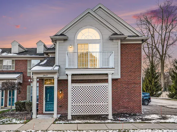 29623 Nottingham Cir, Livonia, MI 48152