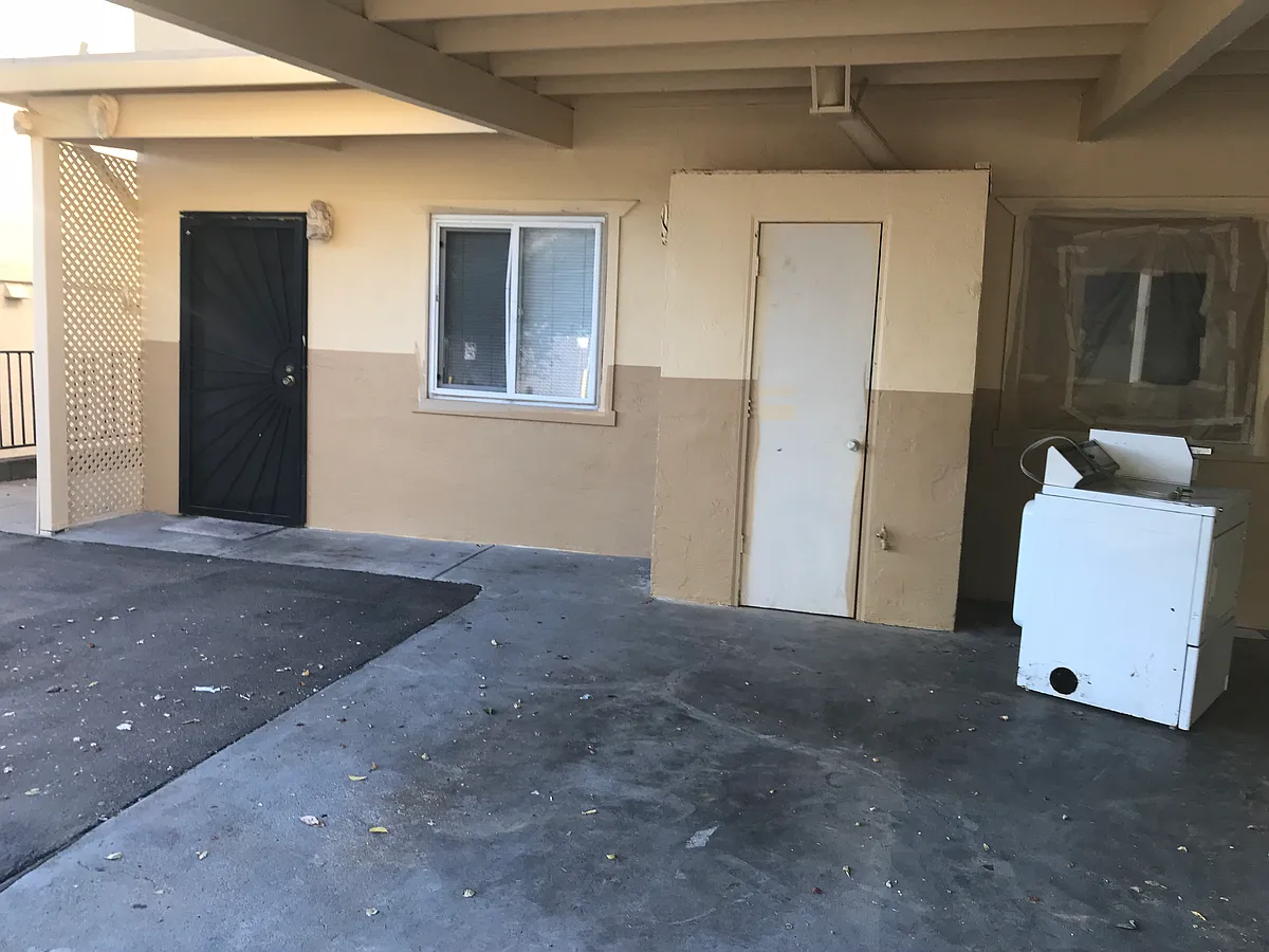 Building Photo - 210 Nob Hill Ter #1