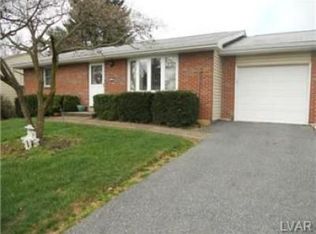 3223 Country Ln, Bethlehem, PA 18017