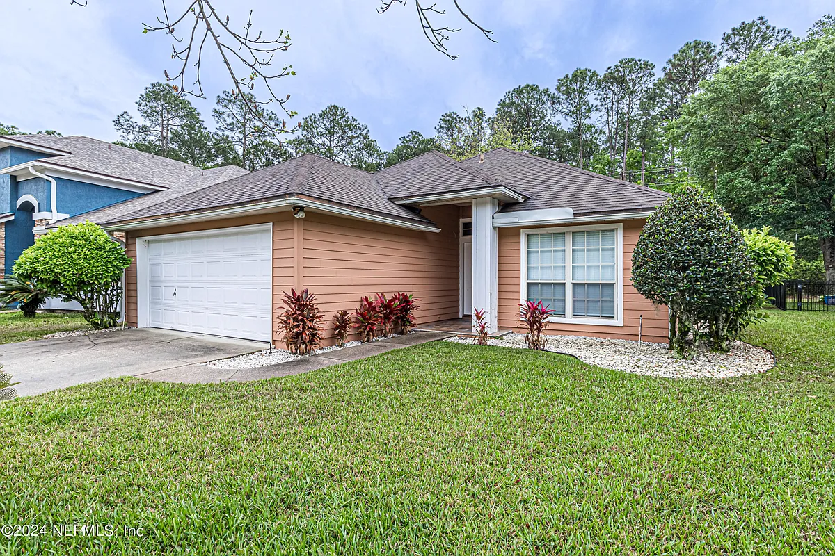 Building Photo - 2243 Trailwood Dr