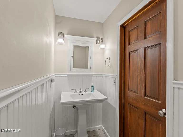 1709 Fanwood St — Photo 10