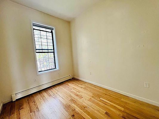 5th image of 763 Jefferson Ave #3