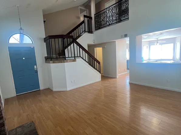 543 E Jackman St, Lancaster, CA 93535