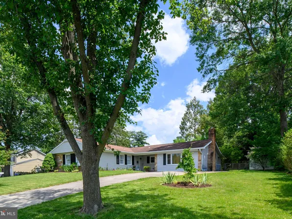 2627 Kennison Ln, Bowie, MD 20715