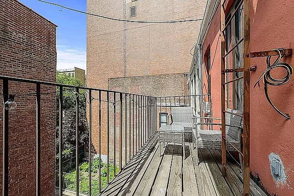 Rented by Compass | media 16