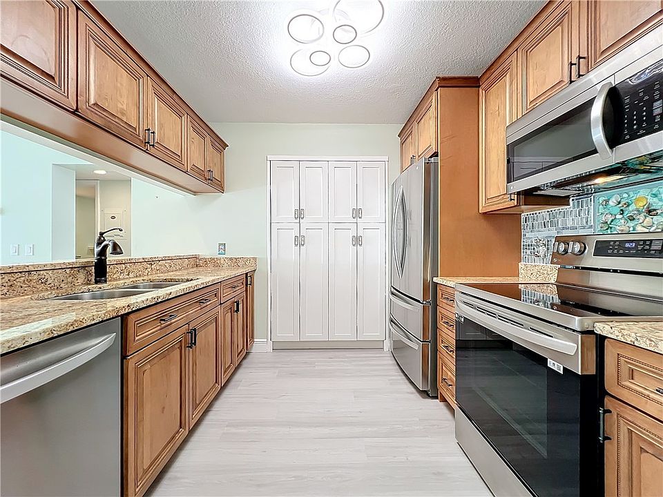 1st image of 38 Plantation Dr APT 103