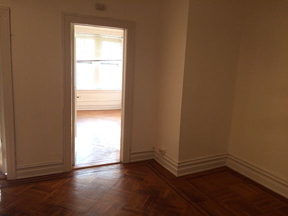 4th image of 232 Lexington Ave APT 3